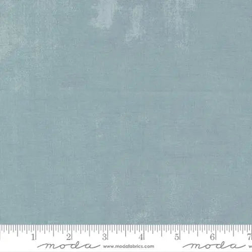 572 Blue Composed Moda Grunge - Fat Quarter