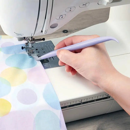 Hold It Precision Stiletto by Clover Needlecraft